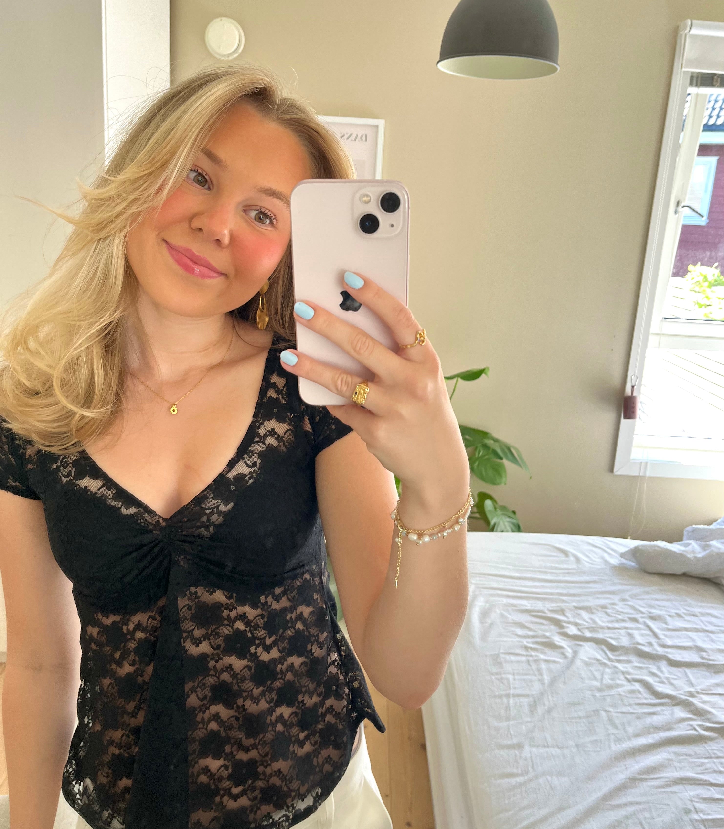 Mari top black