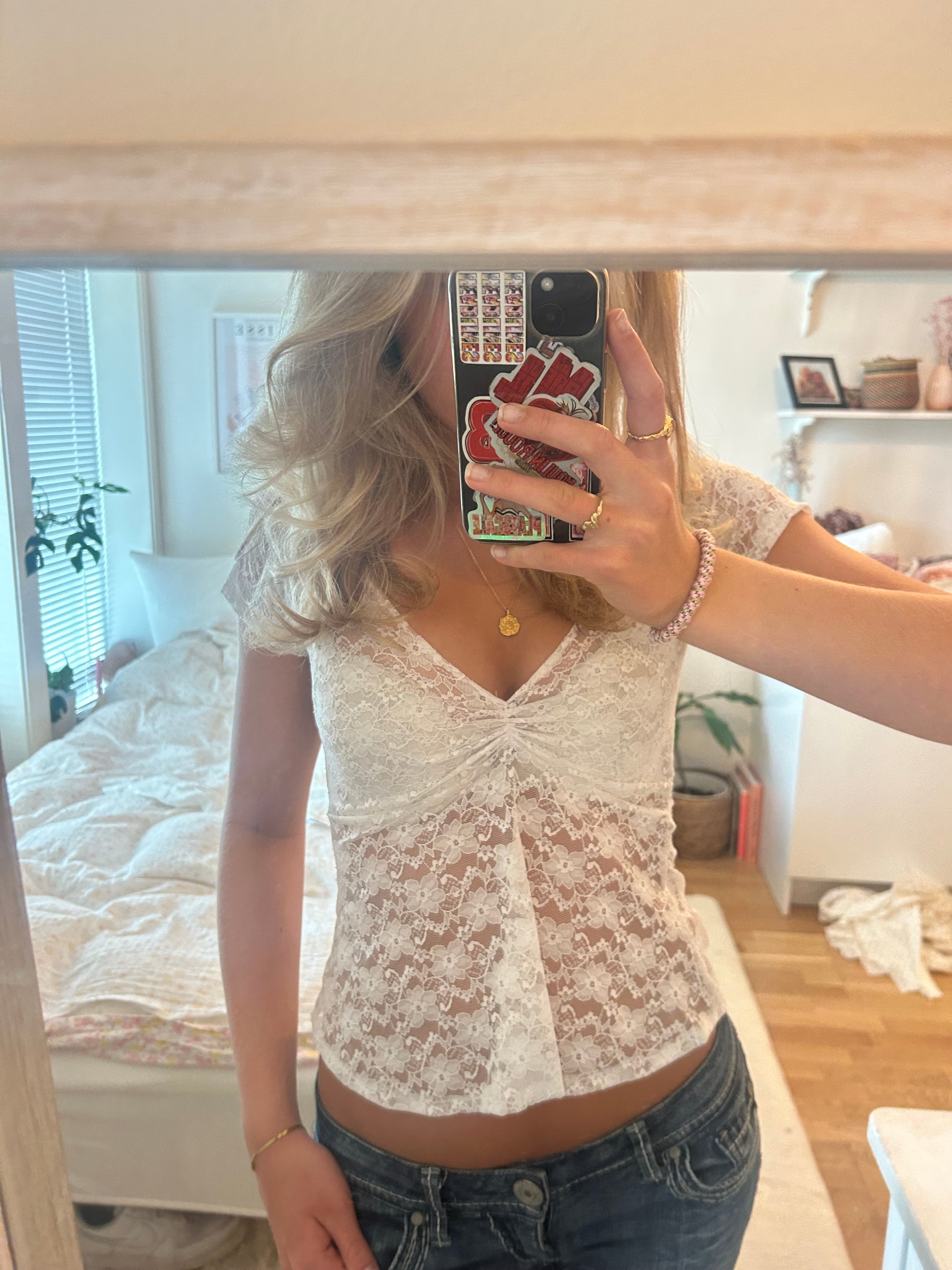 Mari top white